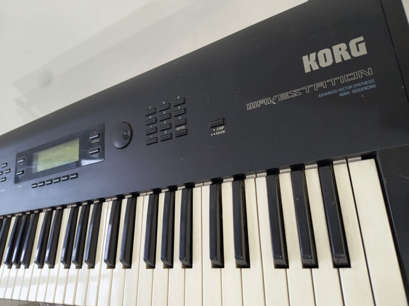 TECLADO KORG WS1 WAV ESTATION (USADO)