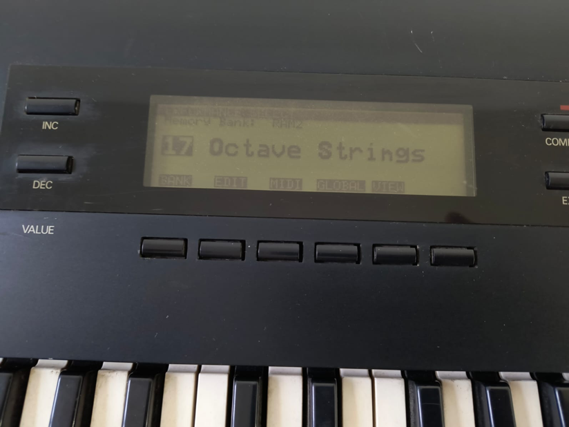 TECLADO KORG WS1 WAV ESTATION (USADO)