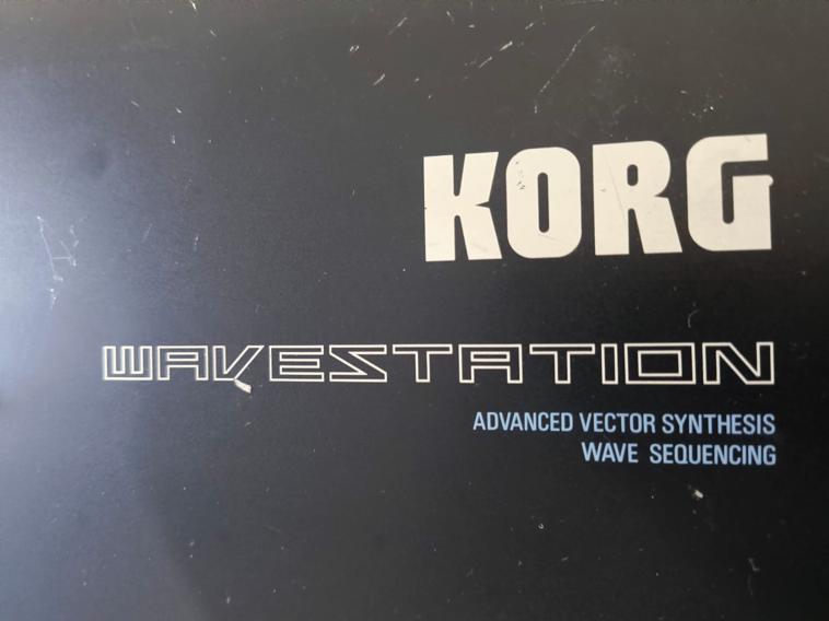 TECLADO KORG WS1 WAV ESTATION (USADO)
