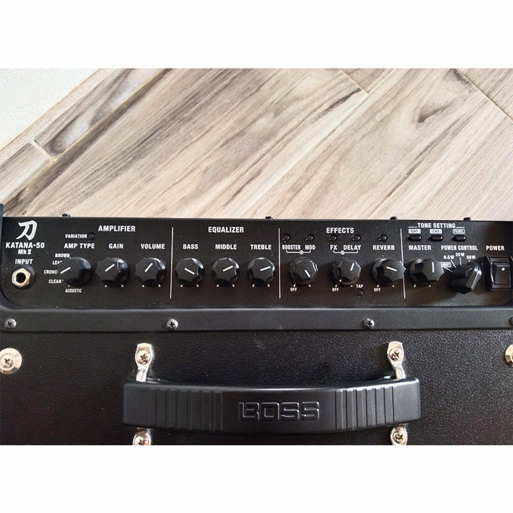 AMPLIFICADOR DE GUITARRA ELECTRICA BOSS KATANA 50 MKII (USADO)