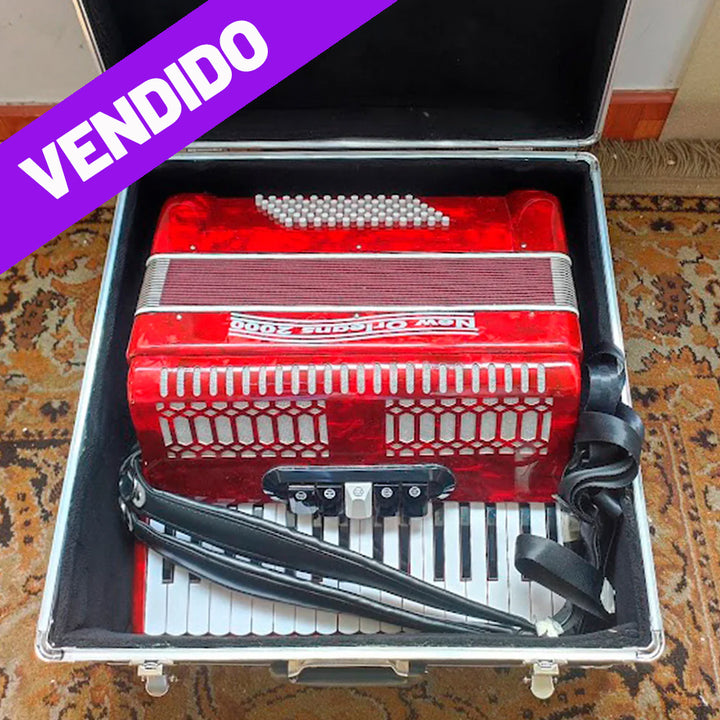 ACORDEON NEW ORLEANS 72 BAJOS (USADO)